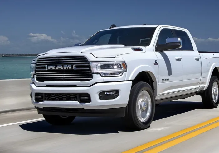 gallery-04-2022-ram-2500-exterior-gallery-efficient-aerodynamic-design_be6e2a8cdd8b3789fa3ed430e51b33b0-960x640