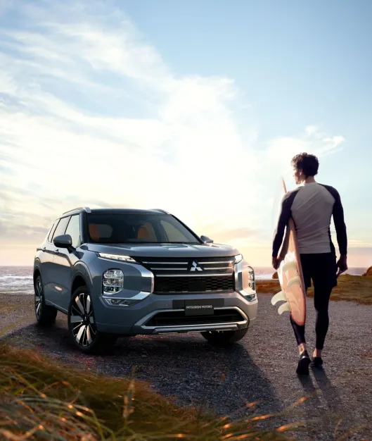 25MY_OU_RHD_MV_Exterior-a_Cover