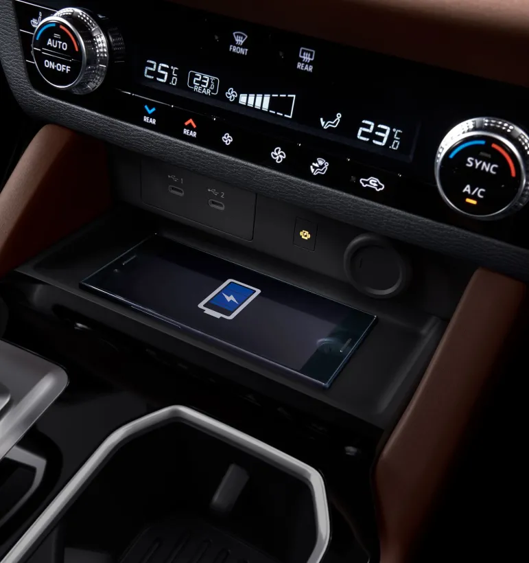 25MY_OU_LHD_FT_WirelessCharger