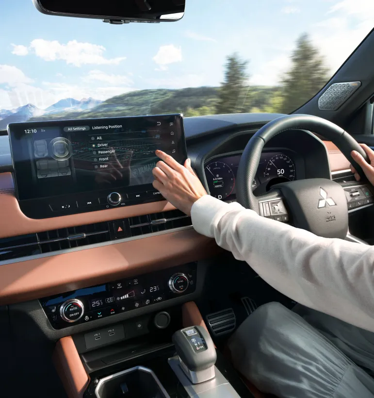 25MY_OU_RHD_MV_image-a_yamaha_Inpane