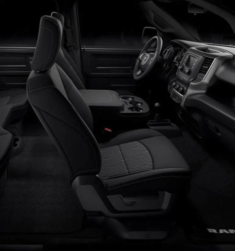 gallery-05-2022-ram-2500-interior-gallery-a-comfortable-spacious-interior_ec3f5ebce1d419b2aa9f1e913191c596-960x640