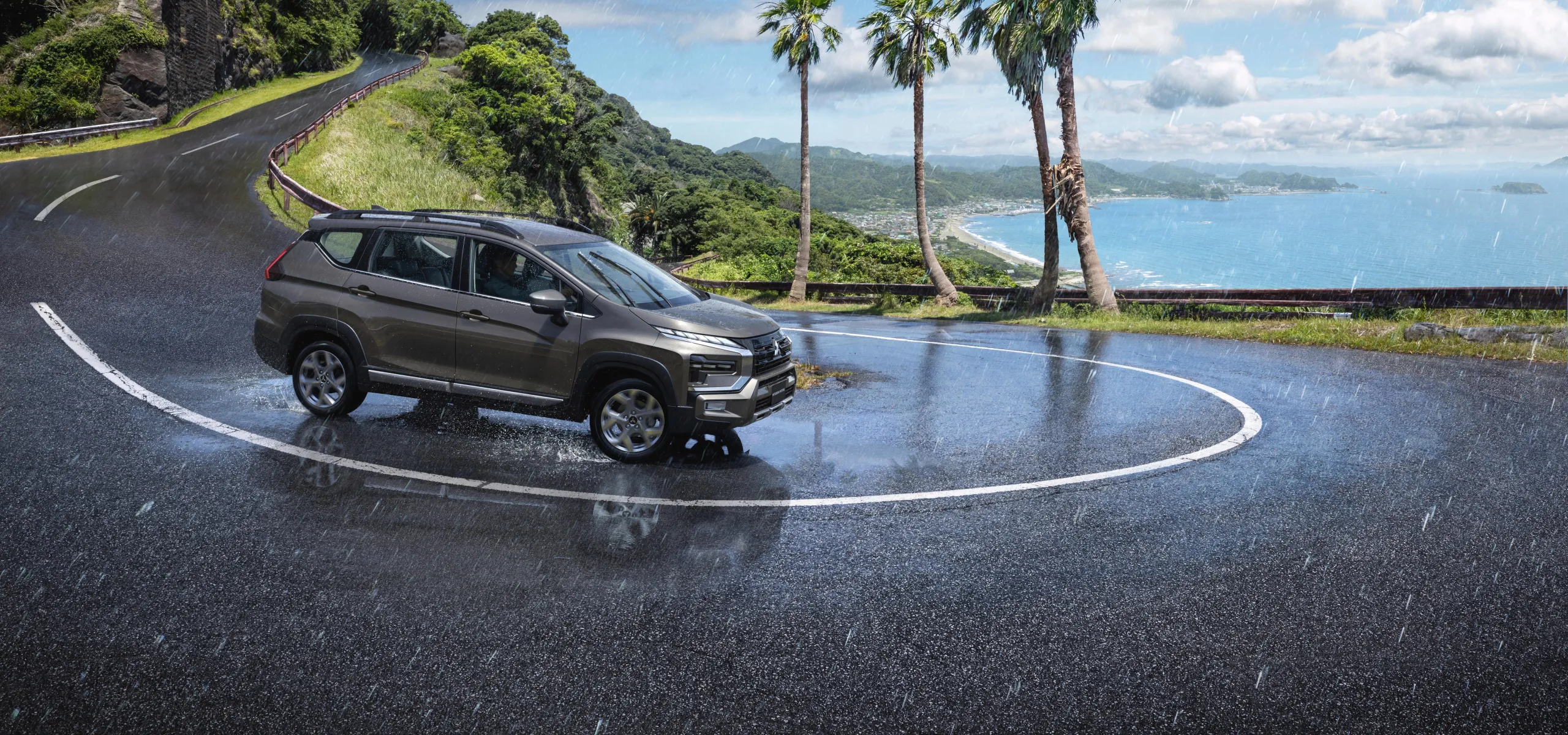 25MY_XS_RHD_MV_SlippyDownhill_proxy_Mitsubishi