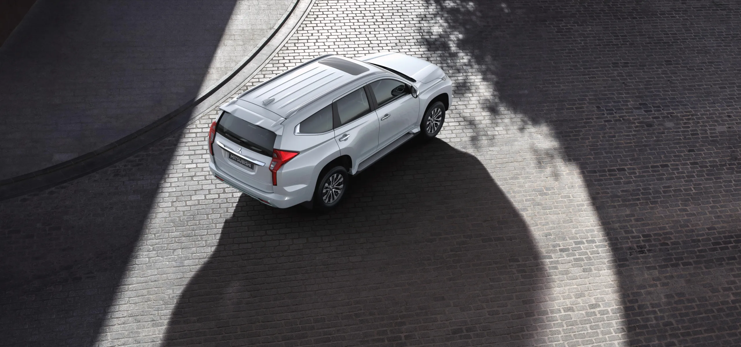 23MY_PS_LHD_MV_Styling_P17-18_proxy_Mitsubishi