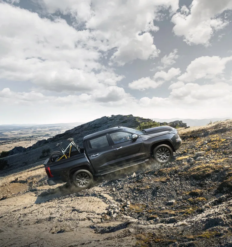 24MY_TR_ALL-NEW_RHD_MV_Hill_proxy_Mitsubishi