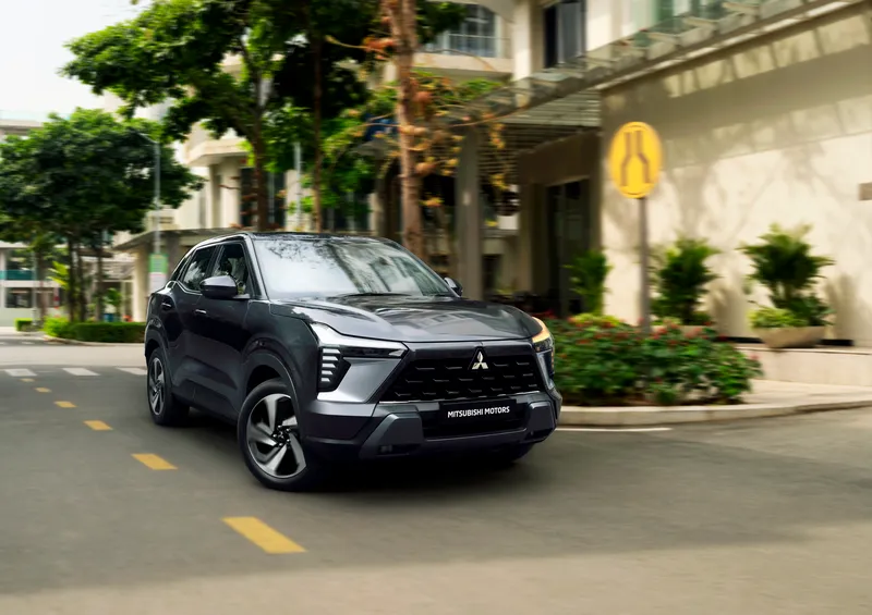 24MY_XF_SNS(XFORCE_OUTLANDER SPORT)_WIDE__Corner_RHD_proxy